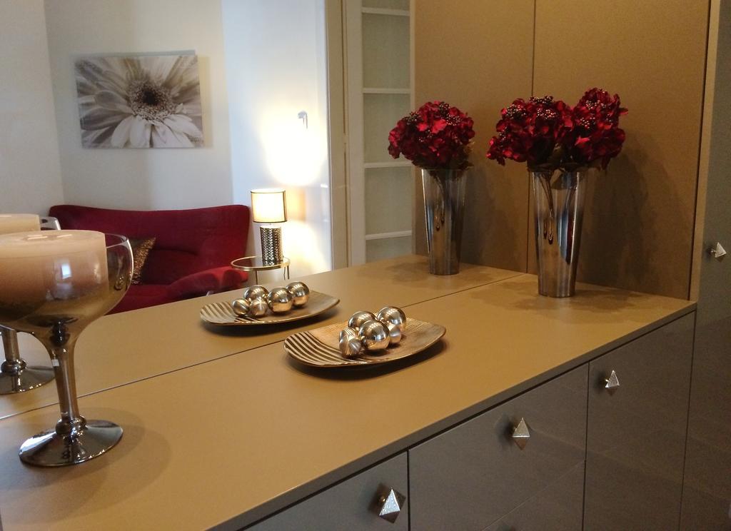 Hello Downtown Apartment - Eiffel Budapest Room photo