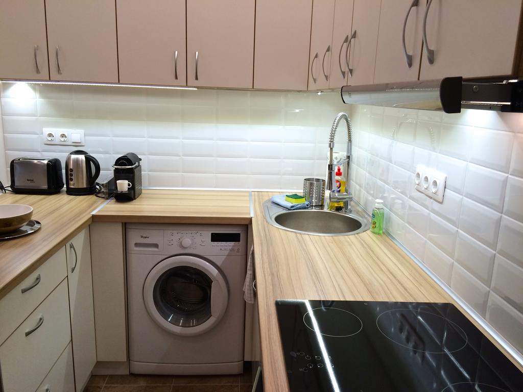 Hello Downtown Apartment - Eiffel Budapest Room photo